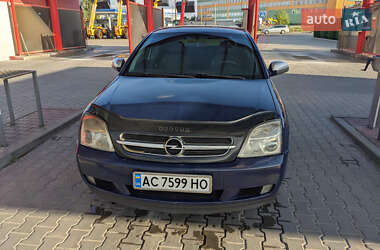 Седан Opel Vectra 2004 в Луцке