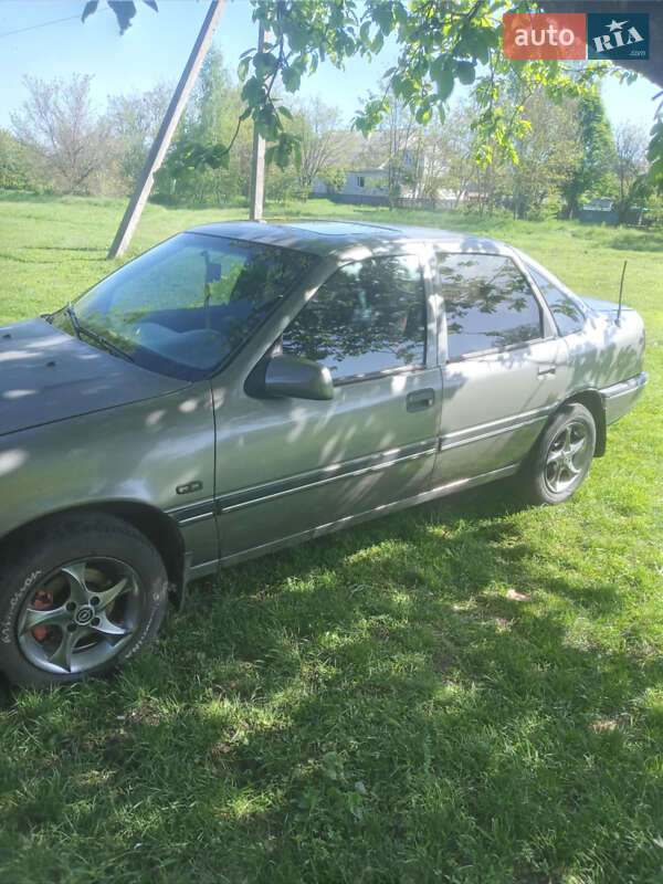 Седан Opel Vectra 1989 в Ичне