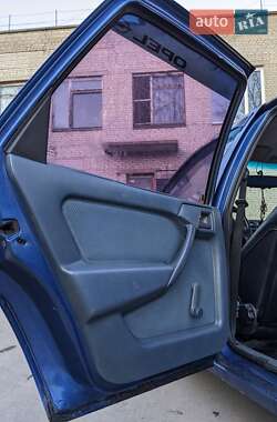 Лифтбек Opel Vectra 1991 в 