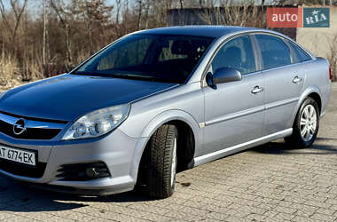 Ліфтбек Opel Vectra 2006 в Надвірній