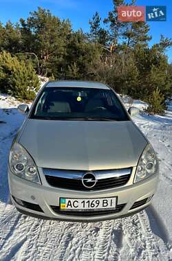 Седан Opel Vectra 2006 в Любешові