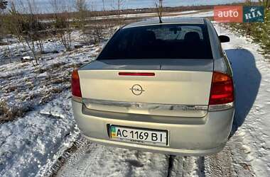 Седан Opel Vectra 2006 в Любешові