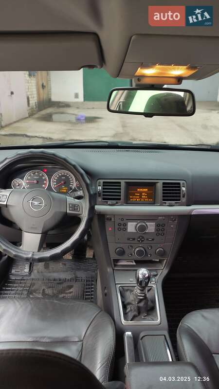 Седан Opel Vectra 2006 в Николаеве
