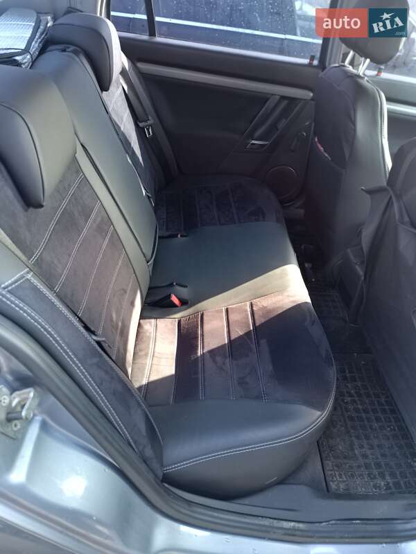 Седан Opel Vectra 2006 в Луцке