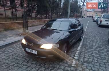 Седан Opel Vectra 1996 в Черновцах