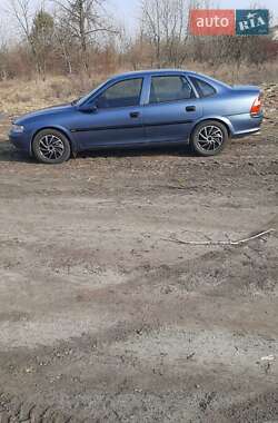 Седан Opel Vectra 1998 в Лукові