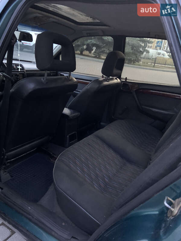 Седан Opel Vectra 1994 в Ивано-Франковске
