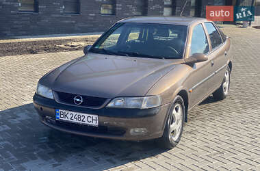 Лифтбек Opel Vectra 1998 в Ровно