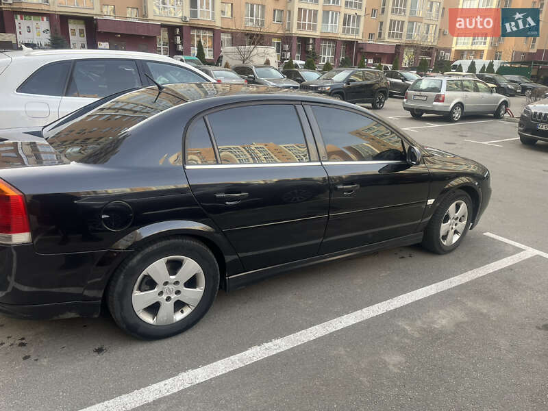 Седан Opel Vectra 2002 в Софіївській Борщагівці