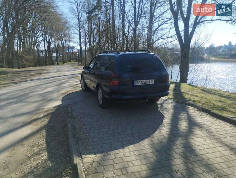 Універсал Opel Vectra 1998 в Жидачові
