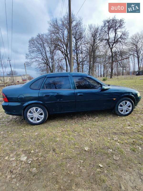 Седан Opel Vectra 1998 в Сумах