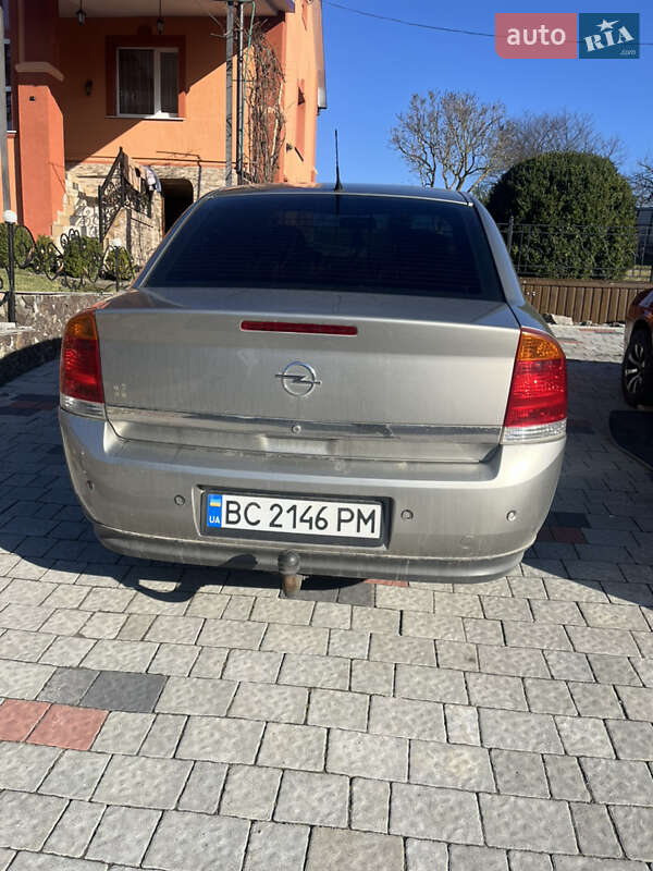 Седан Opel Vectra 2003 в Львове