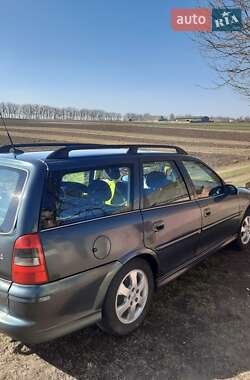 Универсал Opel Vectra 2002 в 
