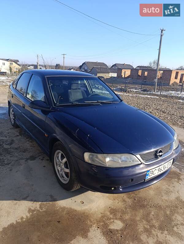 Лифтбек Opel Vectra 1999 в Львове