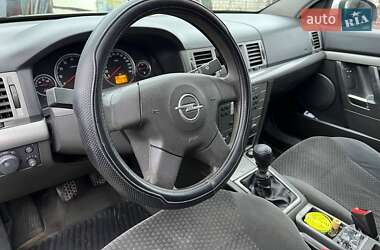 Седан Opel Vectra 2005 в 