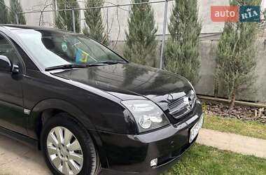 Седан Opel Vectra 2004 в 