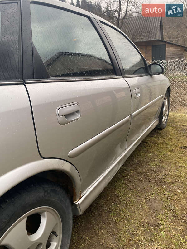 Седан Opel Vectra 2000 в Сколе