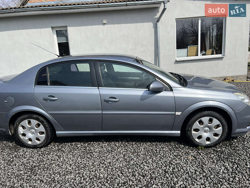 Седан Opel Vectra 2007 в Літині