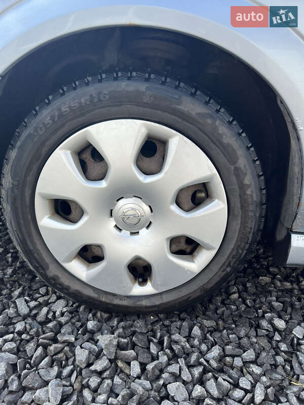 Седан Opel Vectra 2007 в Літині