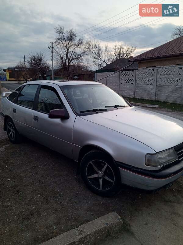 Лифтбек Opel Vectra 1989 в 