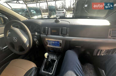 Седан Opel Vectra 2005 в 