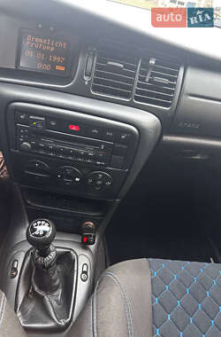 Седан Opel Vectra 2001 в 