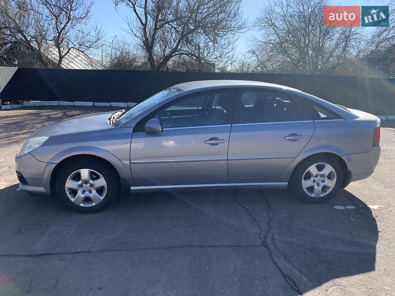 Лифтбек Opel Vectra 2006 в Чернигове