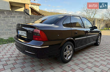 Седан Opel Vectra 2000 в 