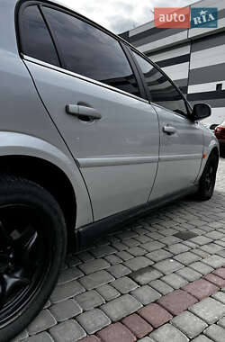 Седан Opel Vectra 2003 в 