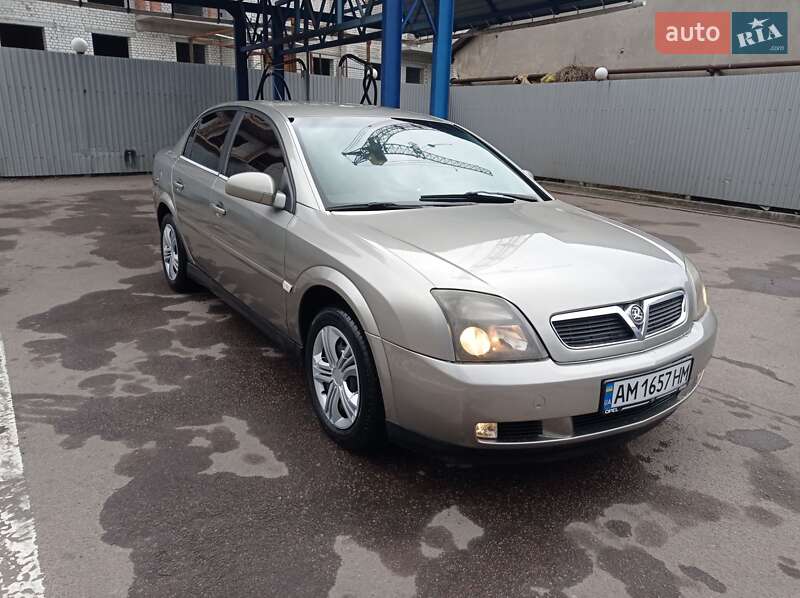 Седан Opel Vectra 2004 в 