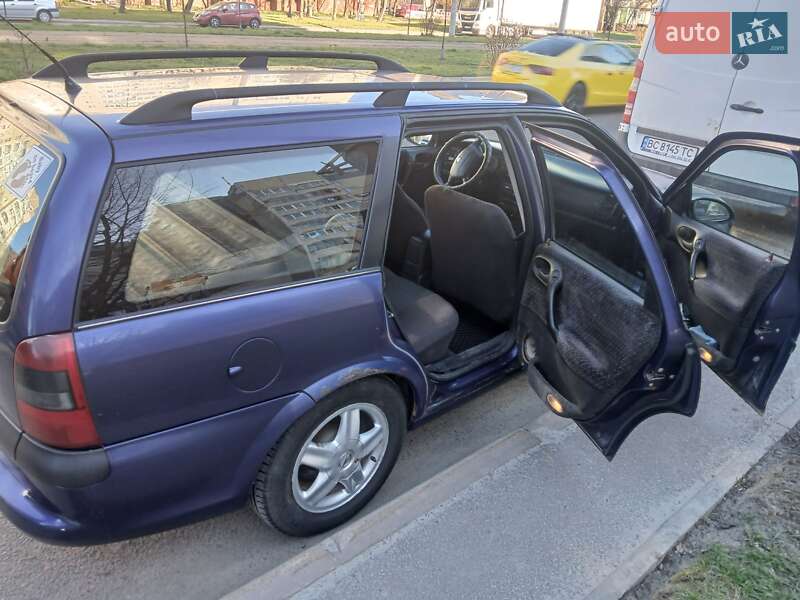 Универсал Opel Vectra 1997 в Львове