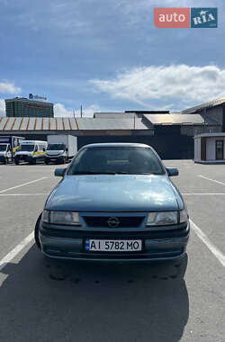 Лифтбек Opel Vectra 1993 в 
