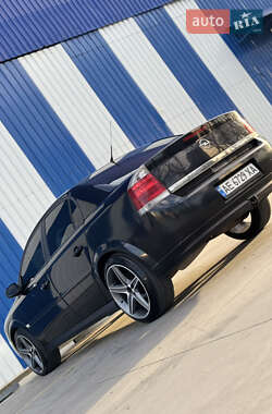 Седан Opel Vectra 2004 в 