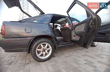 Лифтбек Opel Vectra 1989 в 