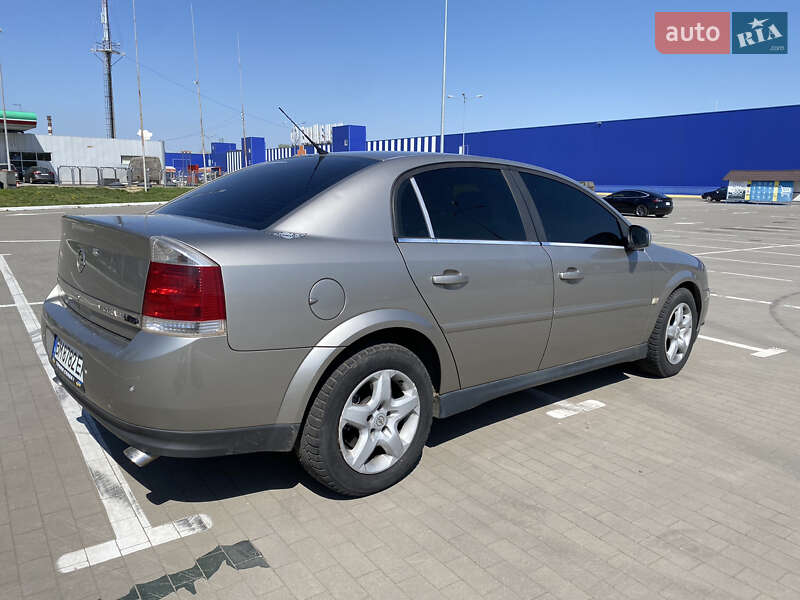 Седан Opel Vectra 2003 в Сумах