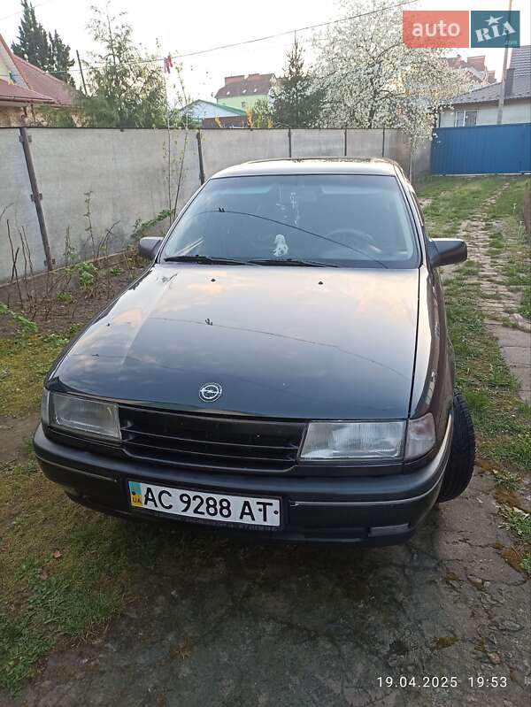 Седан Opel Vectra 1992 в 