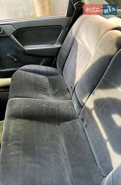 Седан Opel Vectra 1989 в 