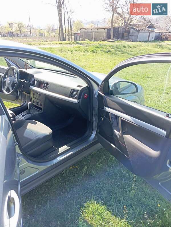 Седан Opel Vectra 2004 в Могилев-Подольске фото 6 Седан Opel Vectra 2004 в Могилев-Подольске
