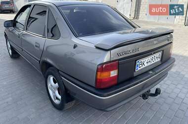 Седан Opel Vectra 1989 в 