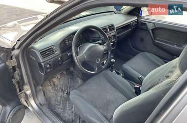Седан Opel Vectra 1989 в 