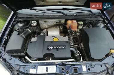 Седан Opel Vectra 2003 в 