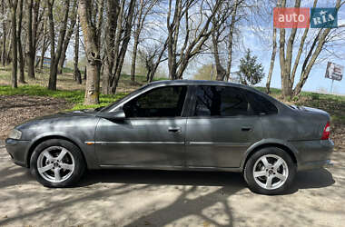 Седан Opel Vectra 1996 в Тлумачі