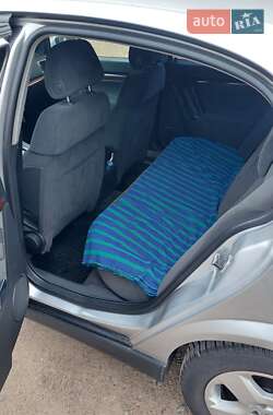 Седан Opel Vectra 2005 в 
