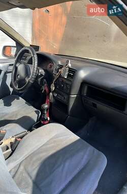 Лифтбек Opel Vectra 1989 в 