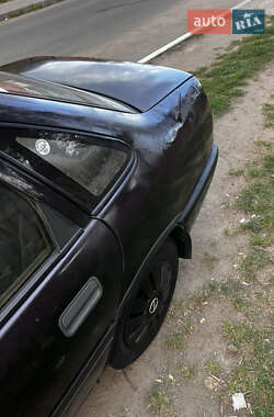 Седан Opel Vectra 1992 в 