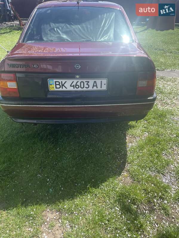 Седан Opel Vectra 1991 в Ровно