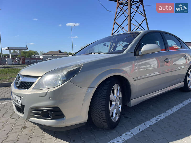 Лифтбек Opel Vectra 2005 в Виннице
