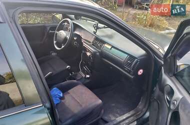 Седан Opel Vectra 1999 в 