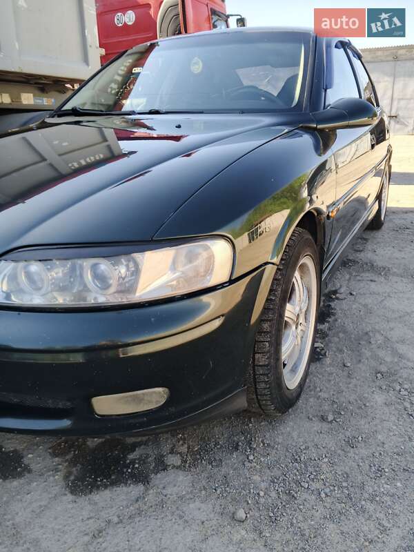 Седан Opel Vectra 1999 в Гнивани