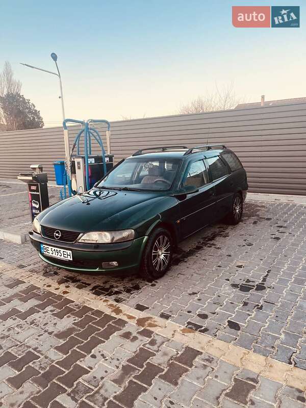 Универсал Opel Vectra 1998 в 